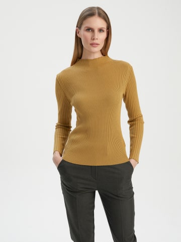 BGN Sweter w kolorze karmelowym