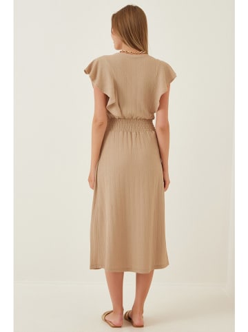 Happiness Istanbul Kleid in Beige