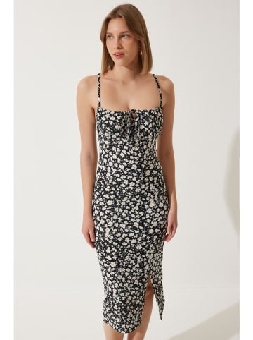 Happiness Istanbul Kleid in Schwarz/Creme