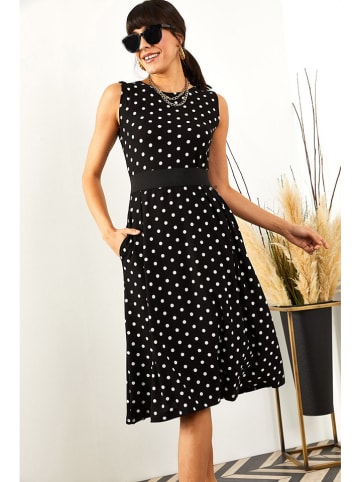 Olalook Kleid in Schwarz