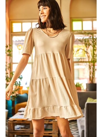 Olalook Kleid in Beige