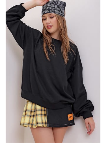 Trend Alacati Sweatshirt in Schwarz