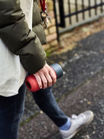 Black+Blum To-Go-Becher in Koralle - 340 ml