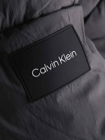 Calvin Klein Steppjacke in Grau
