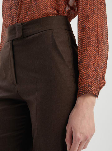 BGN Spodnie chino w kolorze brązowym