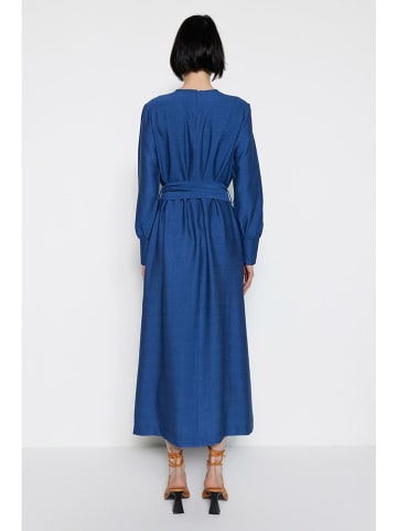 trendyol Kleid in Blau