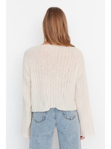 trendyol Pullover in Creme