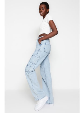 trendyol Jeans - Comfort fit - in Hellblau