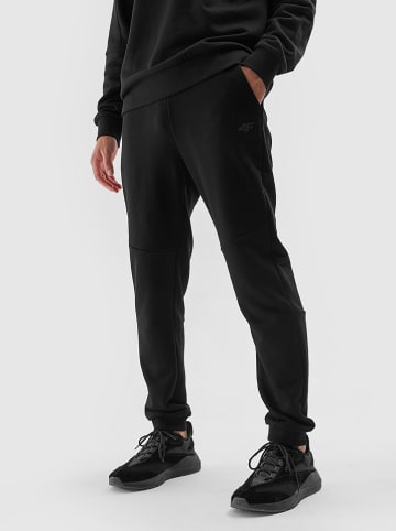 4F Spodnie dresowe w kolorze czarnym