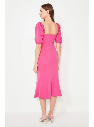 trendyol Kleid in Pink