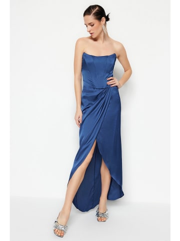 trendyol Kleid in Blau