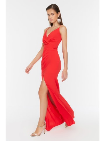 trendyol Sukienka w kolorze czerwonym