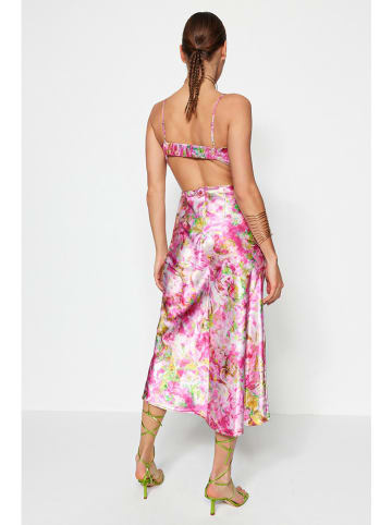 trendyol Kleid in Pink/ Rosa
