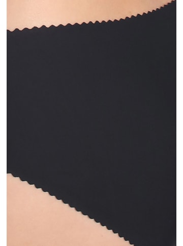 Sassa Pełne figi w kolorze czarnym
