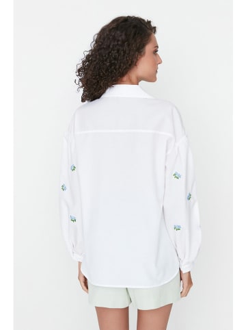 trendyol Bluse in Weiß