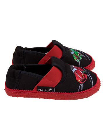 Nanga shoes Kapcie w kolorze czarno-czerwonym