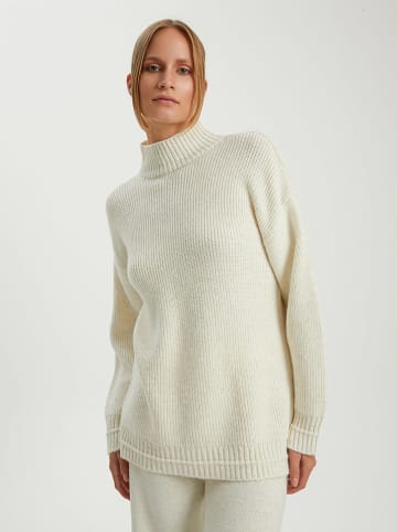 BGN Pullover in Creme