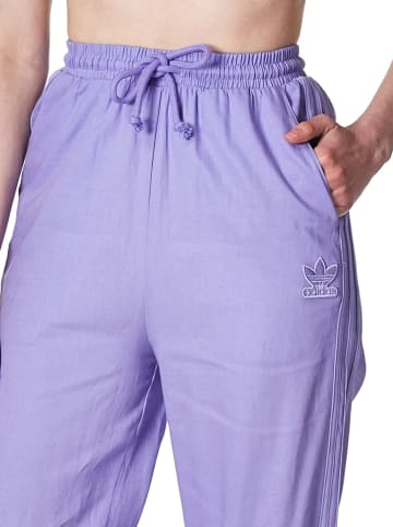 adidas Spodnie w kolorze fioletowym