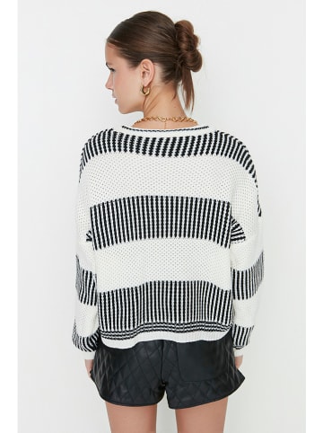 trendyol Sweter w kolorze biało-czarnym