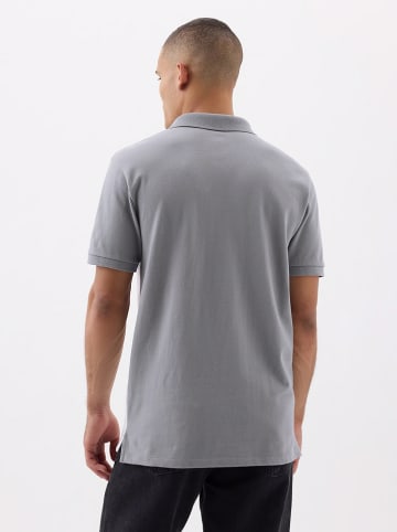 GAP Poloshirt in Grau/ Weiß