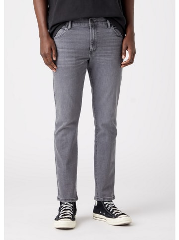 Wrangler Jeans - Slim fit - in Grau