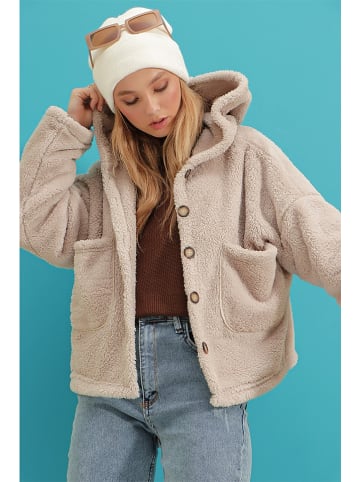 trendyol Übergangsjacke in Beige