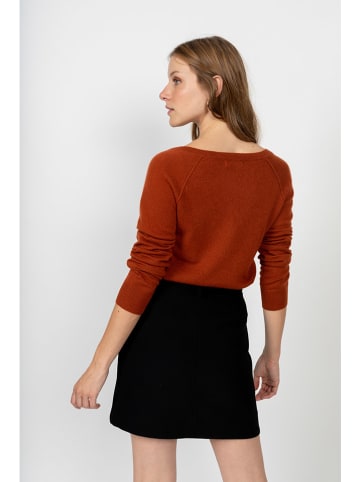 Perfect Cashmere Kaszmirowy sweter "Penelope" w kolorze ceglanym