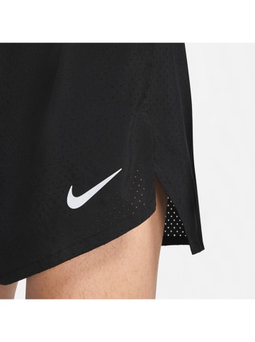 Nike Szorty sportowe w kolorze czarnym