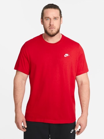 Nike Shirt in Rot