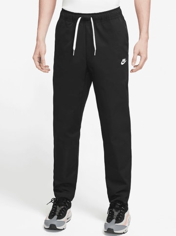 Nike Sportswear Spodnie dresowe w kolorze czarnym