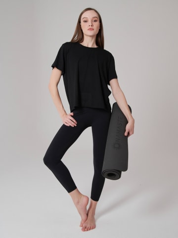 Onamaste Trainingsshirt in Schwarz