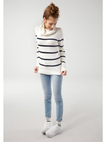 Kangaroos Rollkragenpullover in Weiß