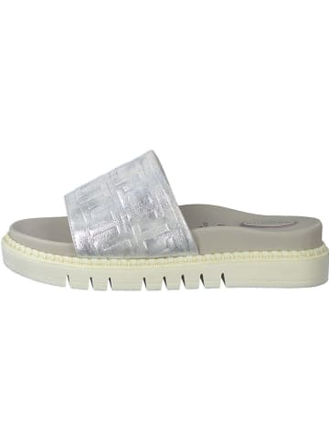 Tamaris Leren slippers zilverkleurig