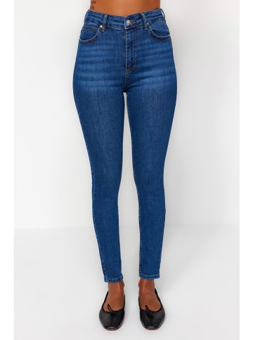 trendyol Jeans - Skinny fit - in Dunkelblau
