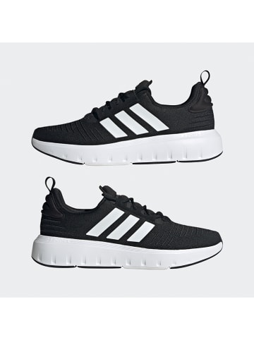 adidas Buty "Swift Run 23" w kolorze czarno-białym do biegania