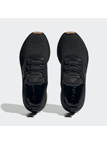 adidas Buty "Swift Run 23" w kolorze czarnym do biegania