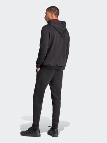 adidas 2tlg. Outfit: Trainingsanzug in Schwarz
