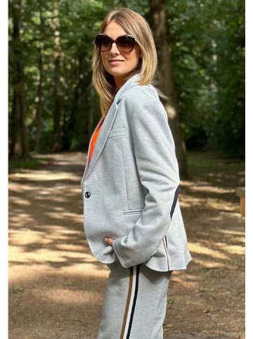 miss goodlife Blazer in Hellgrau