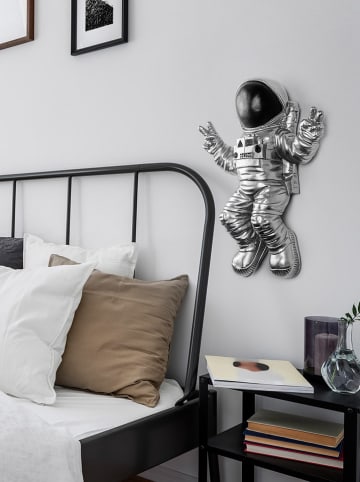 Evila Dekoracja ścienna "Cosmonaut" w kolorze srebrnym - 35 x 47 x 10 cm