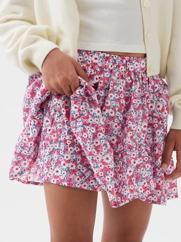 GAP Shorts in Weiß/ Pink