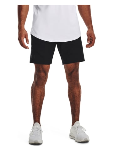 Under Armour Trainingsshorts "Unstoppable" in Schwarz