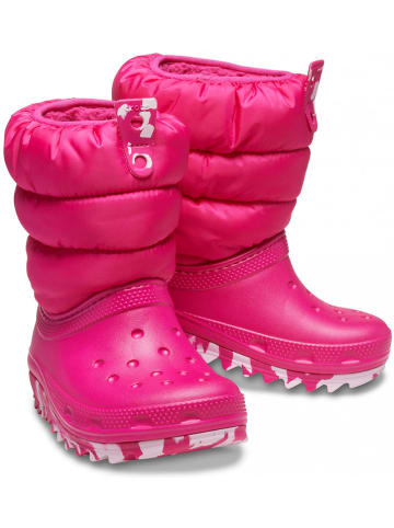 Crocs Kozaki zimowe "Classic Neo Puff" w kolorze różowym