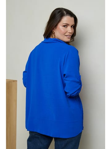 Curvy Lady Bluse in Blau