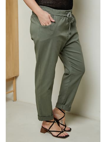 Curvy Lady Spodnie w kolorze khaki