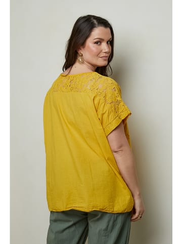 Curvy Lady Shirt in Gelb