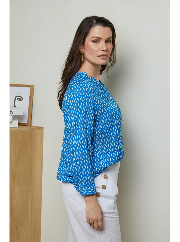 Curvy Lady Bluse in Blau