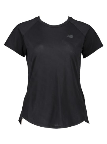 New Balance Trainingsshirt "Q Speed" in Schwarz