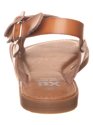 Xti Sandalen in Braun