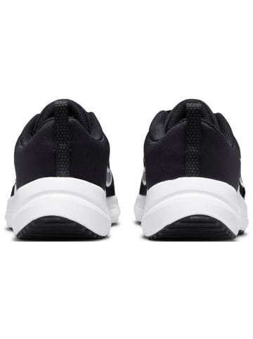 Nike Sneakers "Downshifter 12" in Schwarz