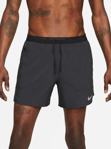 Nike Szorty w kolorze czarnym do biegania
